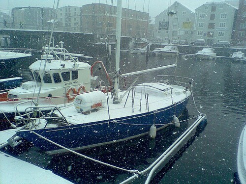 Living aboard - potentially dangerous in winter © SW
